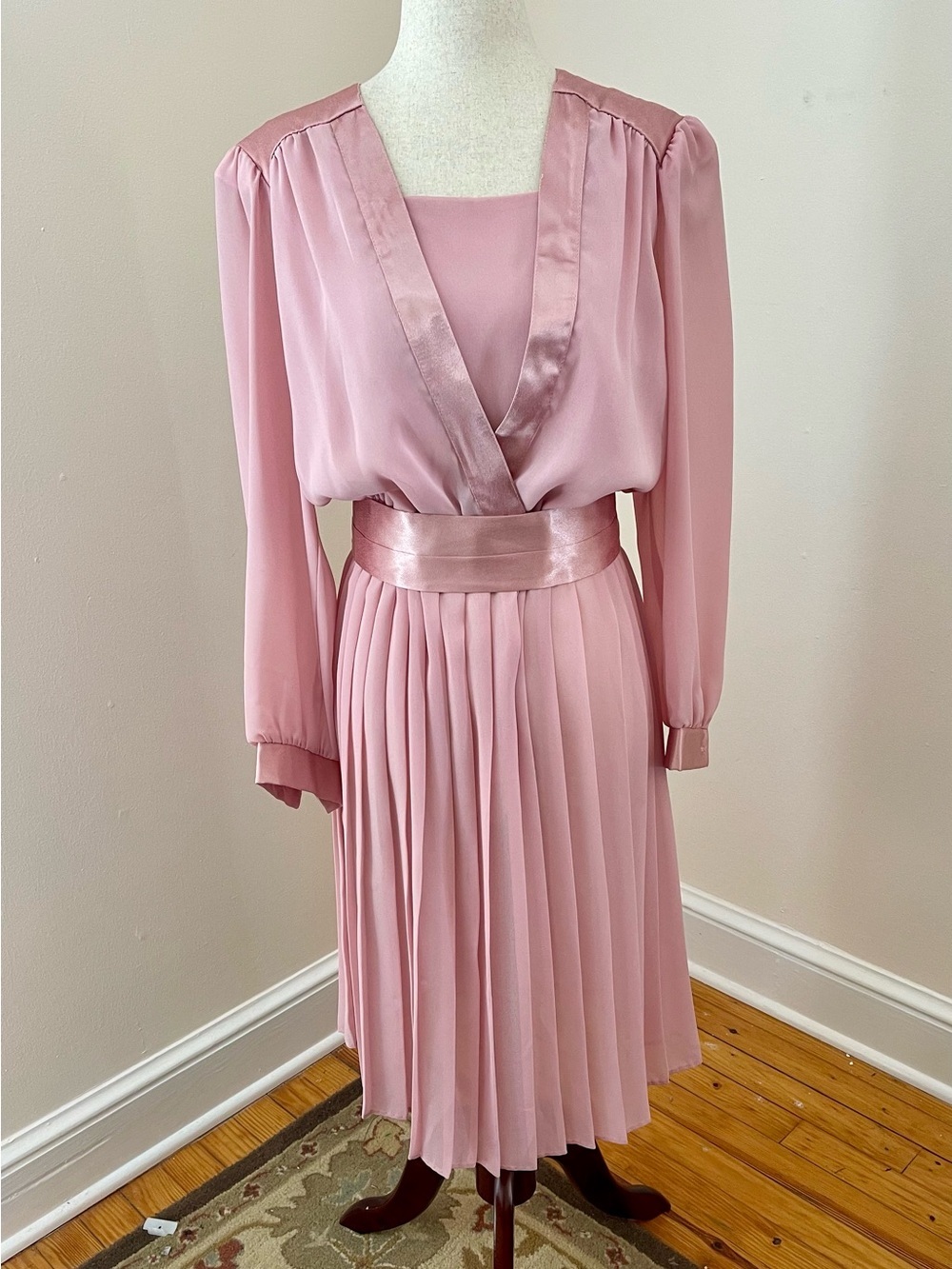 Vintage Marinette Pink Pleated Midi Dress Satin Trim Long Sleeve Size 12 USA